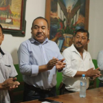 Apoyo a las autoridades de la comunidad de Xalatzala.