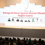 Entrega la gobernadora 2.5 MDP en Becas a estudiantes de la zona Centro y Sierra de Guerrero.