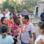 Recibe Comité de Acción Católica y vecinos de la Lázaro Cárdenas a Fredy de Jesús Castro Guevara.