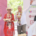 Evelyn Salgado y AMLO realizan gira de trabajo en Tierra Caliente.