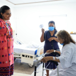 Beneficia Evelyn Salgado a pacientes de las ocho regiones del estado con cirugías de rodillas gratuitas