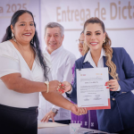 Evelyn Salgado entrega estímulos a 508 trabajadores educativos en Guerrero y firma convocatoria del Programa de Carrera Administrativa 2025